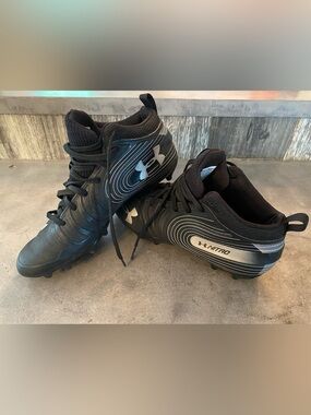 Under Armour Black Silver Nitro Football Cleats